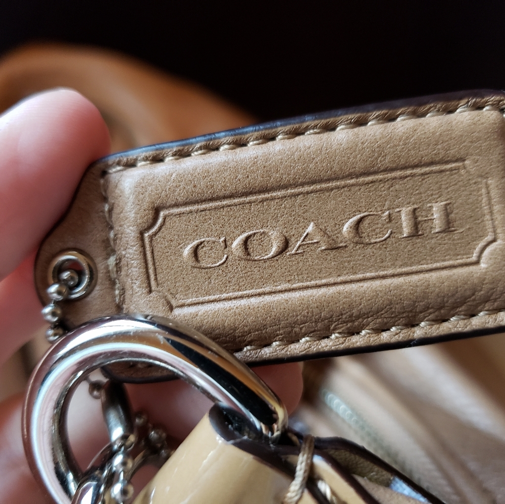 Coach Leather Purse - Picture 9 of 11
